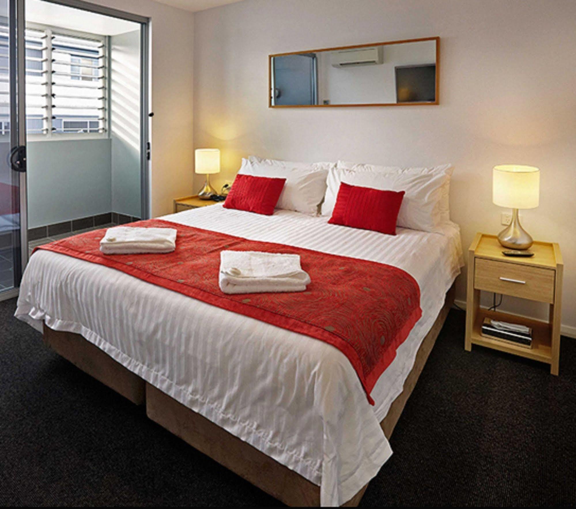 Aparthotel Crown On Darby Newcastle Exteriér fotografie